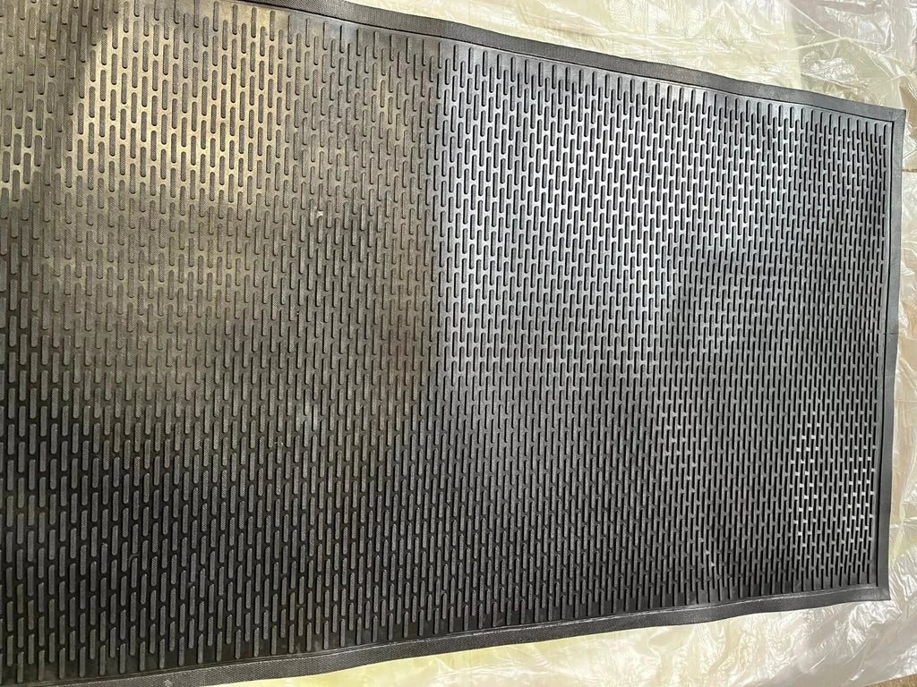 Wins Mart Capsule/Scrape Mat 5ft x 3ft x 10mm thick