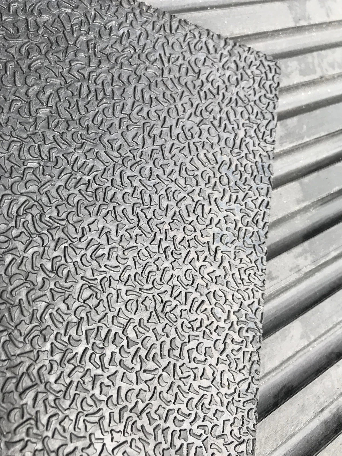 Rubber Gym mats, Indoor or Outdoor Flooring 12mm(6x4ft)Foot Amoeba Top Design