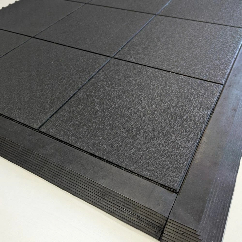 Interlocking Rubber Gym Mat Floor Tiles 90cm x 90cm x 14mm & Edge Strips