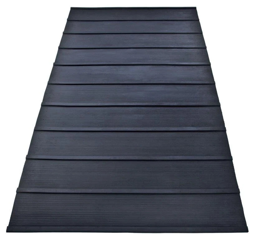 Heavy-Duty Rubber Horse Box Trailer Ramp Mat – 135cm x 109cm