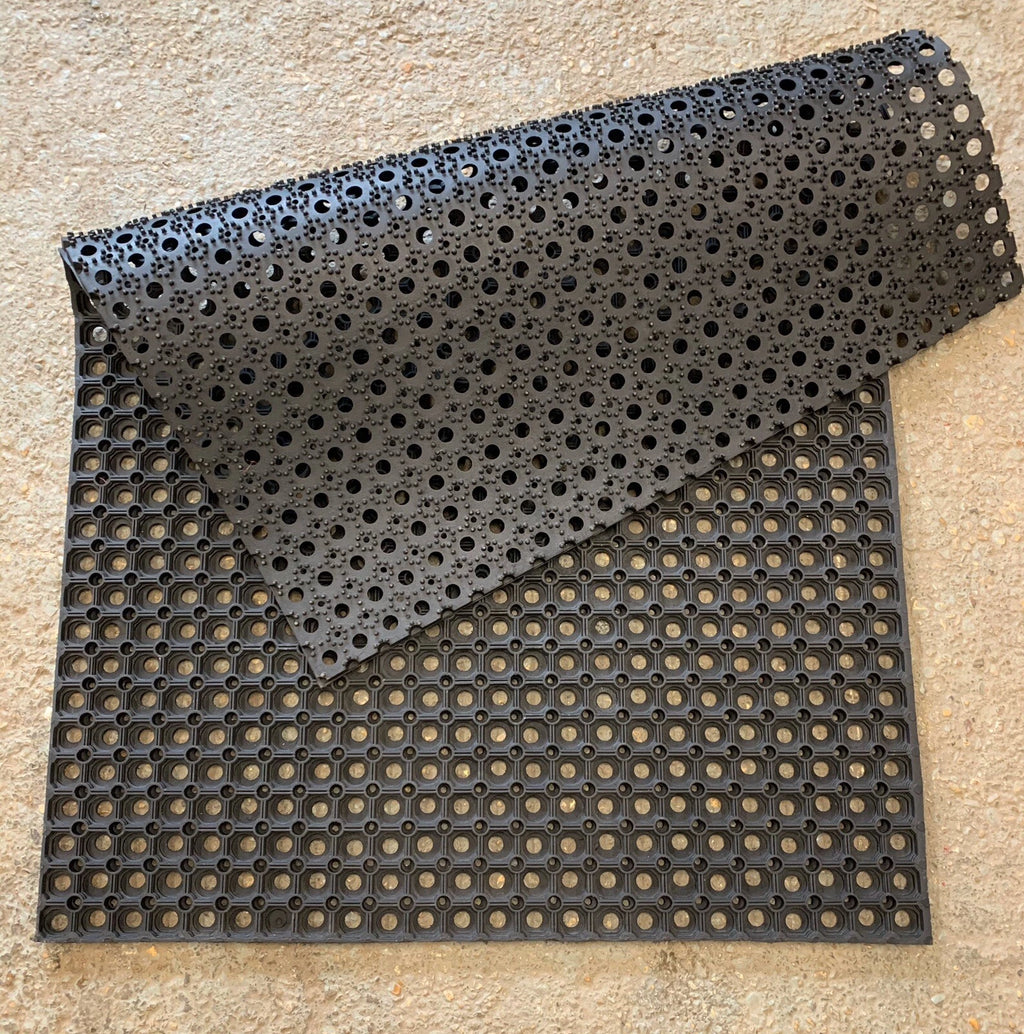 Rubber Grass Mat Horse Stable  1500mm x 1000mm x 22mm FREE Fixings FREE Delivery
