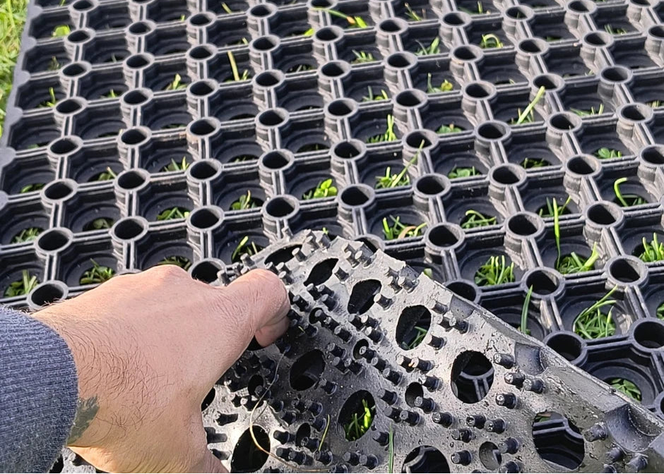 Heavy Duty Rubber Grass Mat - 1m x 0.5m, 16mm Thickness