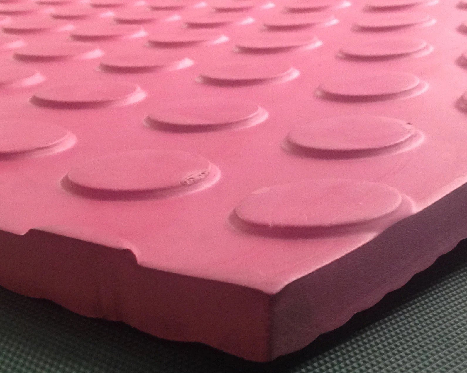 **12 Mat Special** 12 x Stable Horse Floor Matting Pink EVA 24mm Cushioned Mats