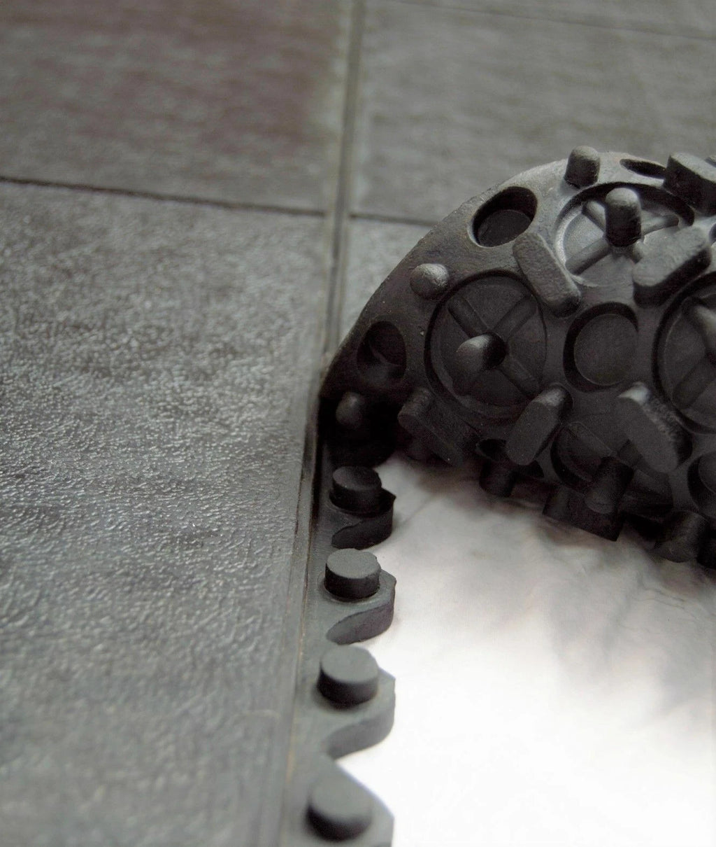 Rubber Gym Floor Tiles | 3 Mat Pack Of Heavy Duty 14mm Interlocking 900 x 900mm