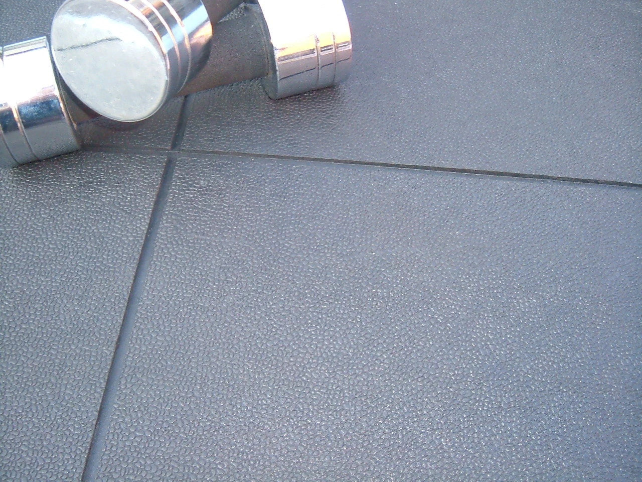 Rubber INTERLOCKING Gym Flooring | Home Exercise Mats | 910mm x 910mm per mat