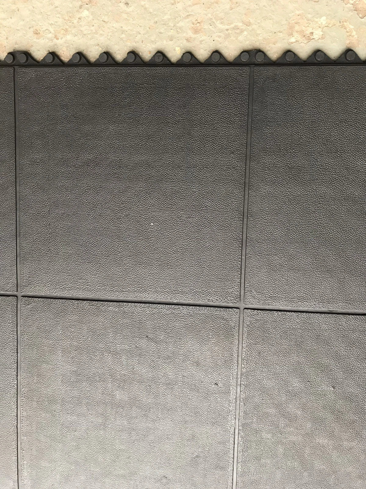 GYM RUBBER FLOOR INTERLOCKING -EXERCISE MAT 3x3ft (90x90cm)16 mm Plain Design