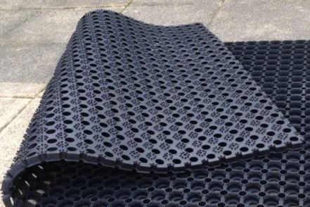 Rubber Grass Mat/Horse Stable/Cow/Pony/gateway 1500mmx1000mmx 22mm Free post