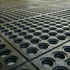 Interlocking Rubber Safety Mat For Restaurant Bar Tack Room Garage 90 x 90Cm